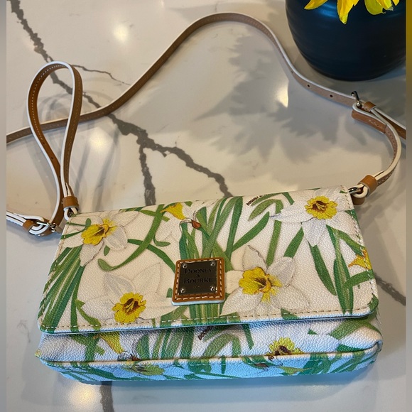 Dooney & Bourke Handbags - EUC Dooney & Bourke Becca Floral Crossbody/Shoulder Bag